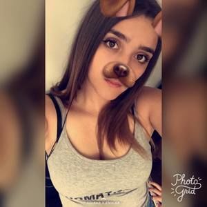 Meet your Posher, Manuela